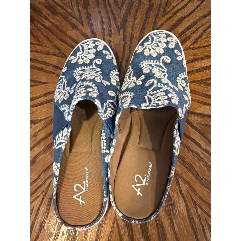 A2 by Aerosoles Have Fun Blue Floral Embroidered Mule Sneakers Womens 9M